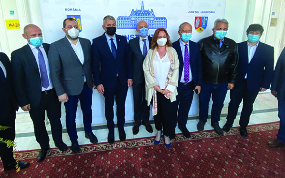 „Drumul Regelui”, în taifasul şefilor din Arad şi Hunedoara