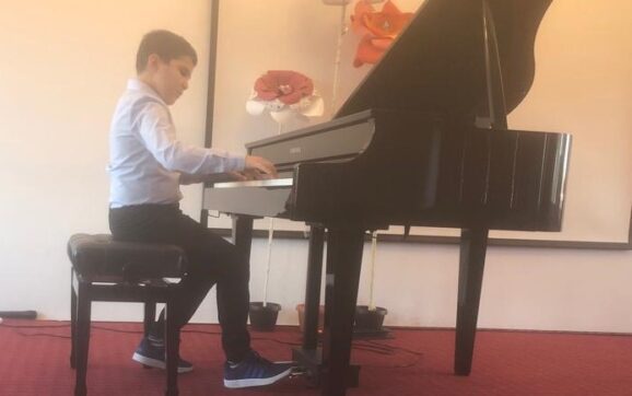 EXCELENȚĂ. Premii pentru „artiștii” deveni