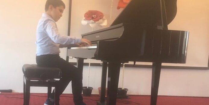 EXCELENȚĂ. Premii pentru „artiștii” deveni