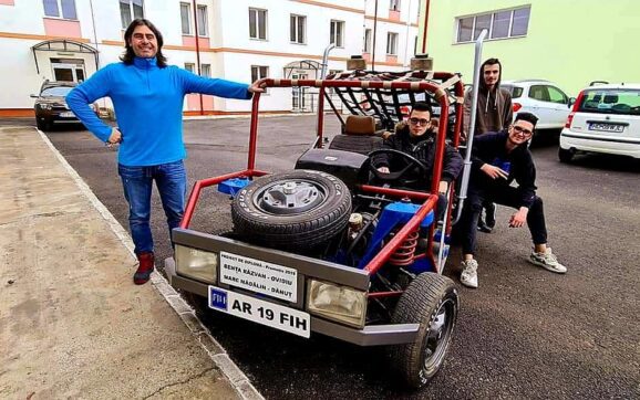 Studenți și doctoranzi hunedoreni, medaliați în Indonezia