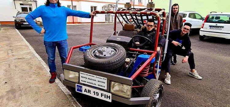 Studenți și doctoranzi hunedoreni, medaliați în Indonezia