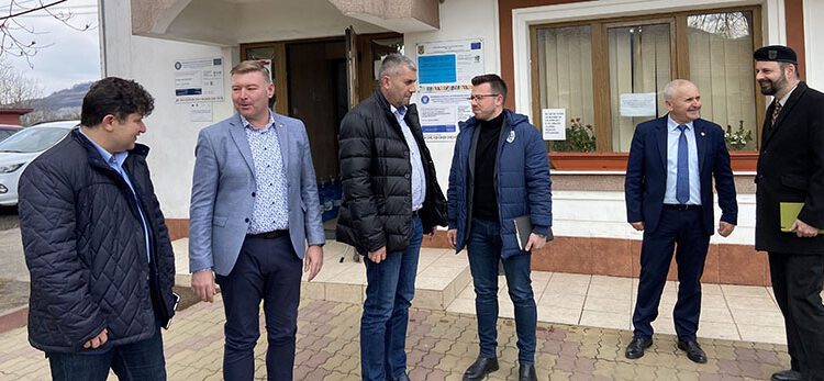 UNDE SE DUC BANII CÂND SE DUC. La Şoimuş miza cade pe o „zonă industrială”