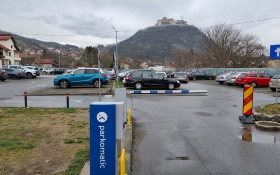 ACCES INTERZIS. Parcarea Publică din Piața Unirii, închisă temporar