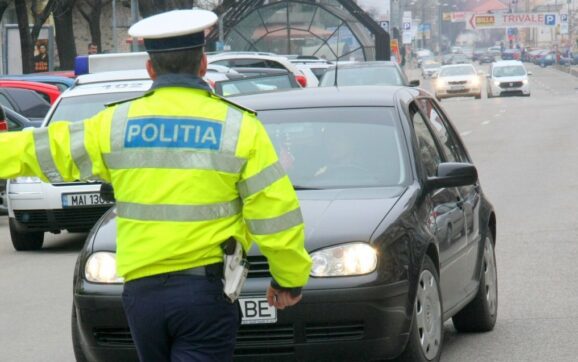 CONTROL ÎN TRAFIC. Zeci de amenzi pentru depăşirea vitezei legale