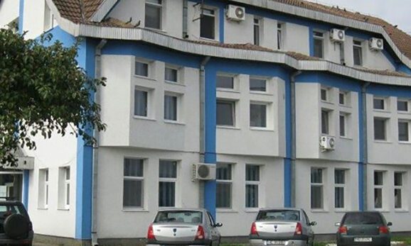 AU FURAT DE LA COLEGI. Clanul hoaţelor de la SGA Hunedoara profită de Decizia C.C.