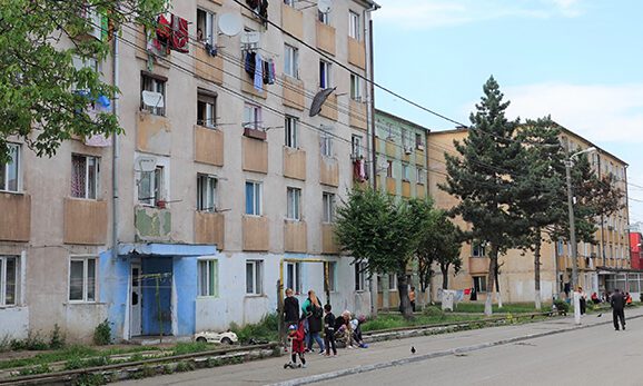 HUNEDOARA. Blocuri sociale reabilitate cu bani europeni