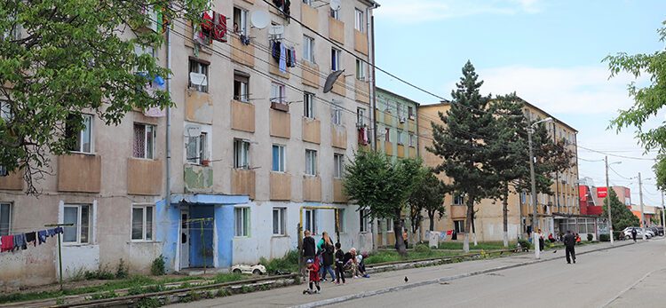 HUNEDOARA. Blocuri sociale reabilitate cu bani europeni