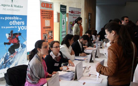 ANGAJARE. Bursa locurilor de muncă, la Simeria