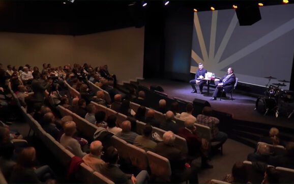 Adrian Papahagi: „Nu vă închipuiți ce țară e România!”