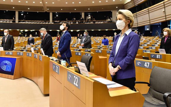 DOSARUL COVID-UE. Au luat 10 doze pentru fiecare cetăţean al Uniunii Europene