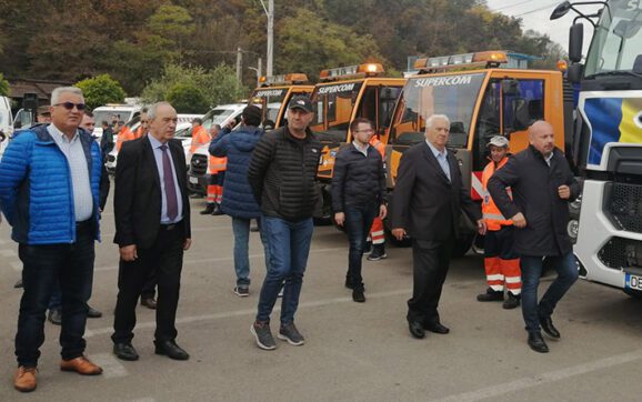 ADI Deşeuri a „spart” 400.000 lei cu jurişti, consultanţi şi experţi în licitaţii