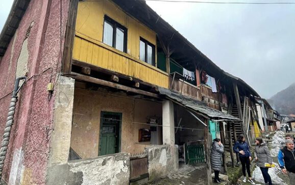 100 de apartamente noi la Aninoasa din fondul de rezervă al Guvernului