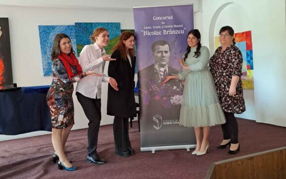 Tinerii artişti ai Devei premiaţi la Arad