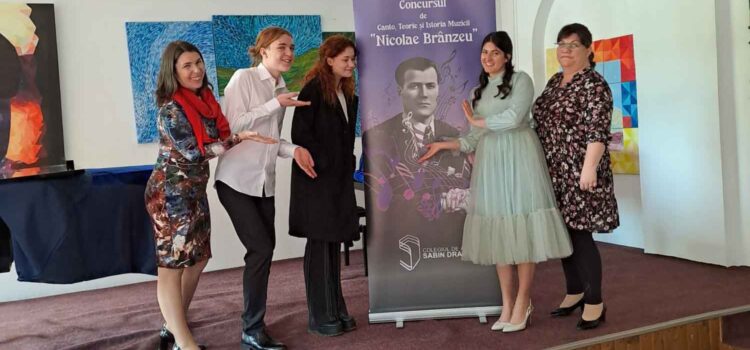 Tinerii artişti ai Devei premiaţi la Arad