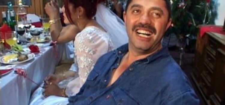 (VIDEO) Percheziţii la casa manelistului Nicolae Guţă