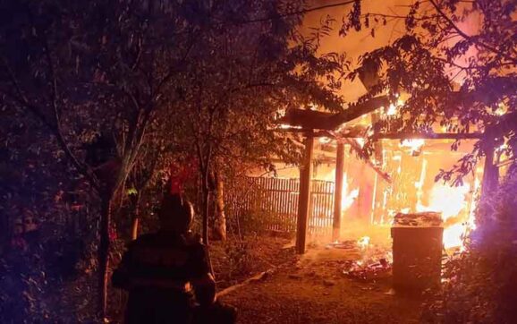 Incendiu violent la Zdrapţi