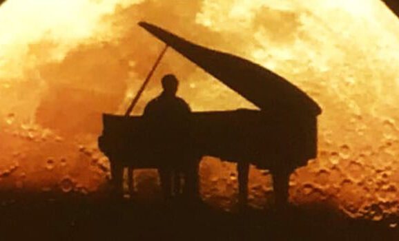 UN PIAN, UN MAESTRU ȘI O CARTE