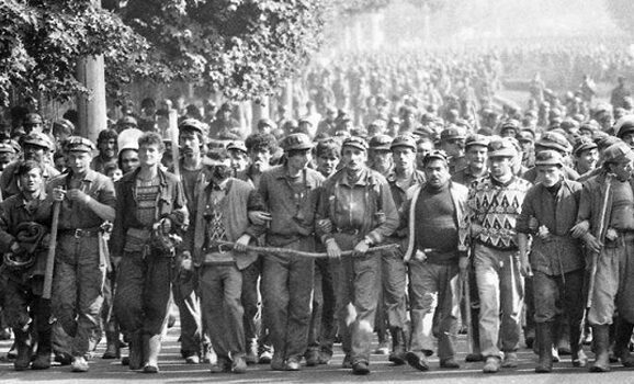 O NOUĂ MINERIADĂ??? Cartoful fierbinte din mâna lui Laurențiu Nistor