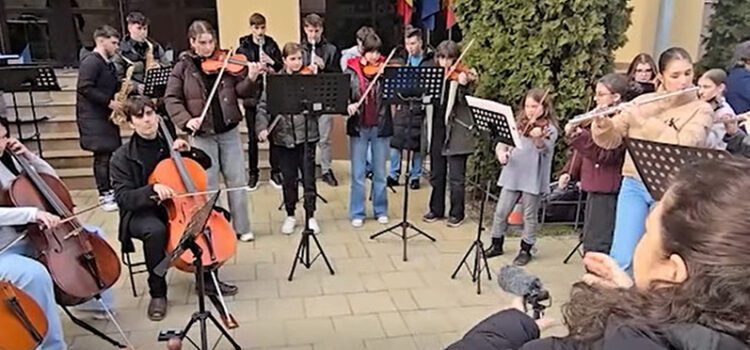 Deva: CÂND ARTA ÎNVINGE SCANDALUL