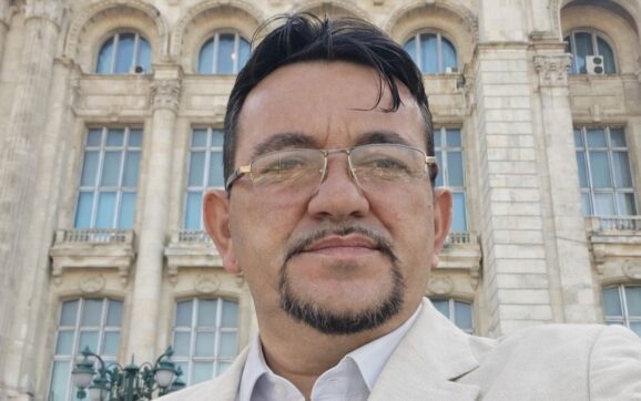 Tiberiu Barstan pune degetul pe rană: „Pe la colțuri toți sunt viteji. În plen e vai de ei”